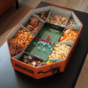 40YARDS American Football Snack Stadium – Großes XXL Snack Stadion (61 x 43 cm): Super Snackstadion als Deko für Football Bowl Party oder als Geschenk (wiederverwendbar) 12